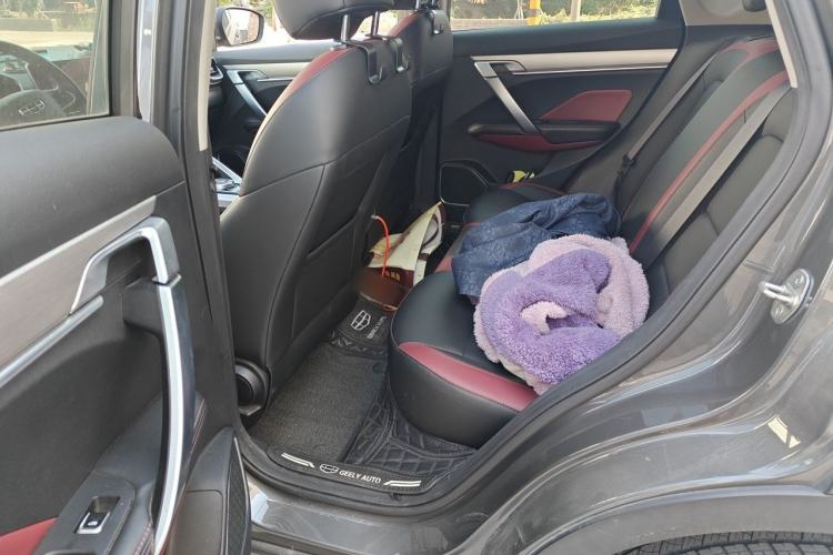 Used Geely Auto Coolray 2021 1.4T DCT Diamond Edition Interior 4