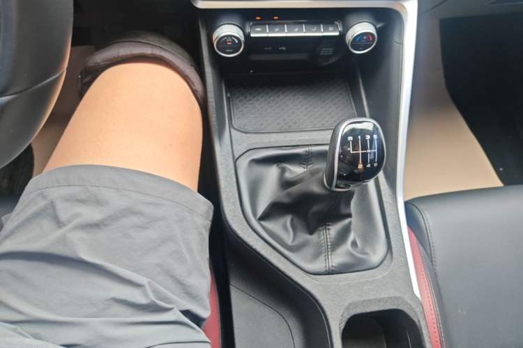 Used Geely Auto Coolray 2021 1.4T Manual Gold Edition Gear Lever