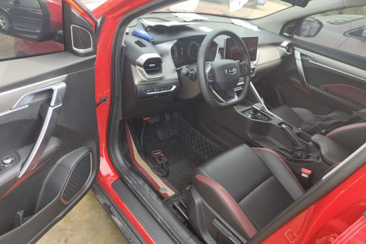 Used Geely Auto Coolray 2021 1.4T DCT Platinum Edition Interior 3
