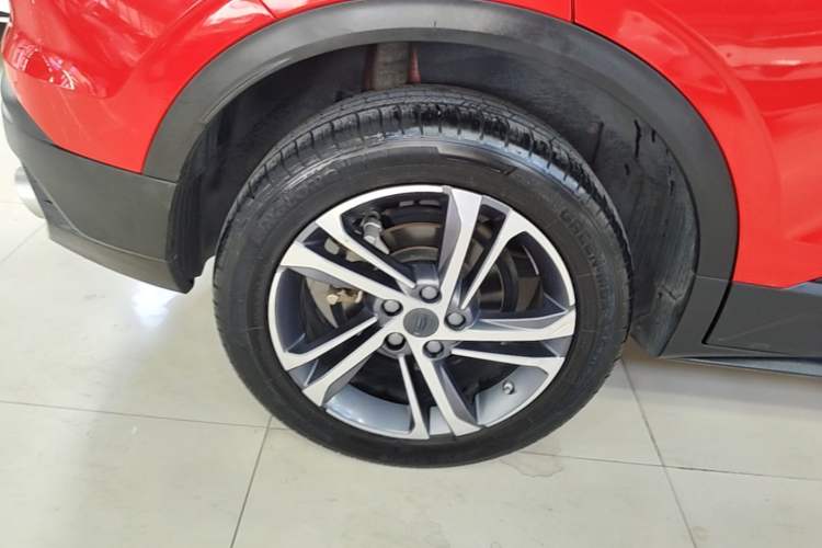 Used Geely Auto Coolray 2021 1.4T DCT Diamond Edition Right Rear Wheel Hub