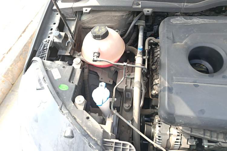 Used Geely Auto Coolray 2021 1.4T DCT Platinum Edition Engine Bay Right
