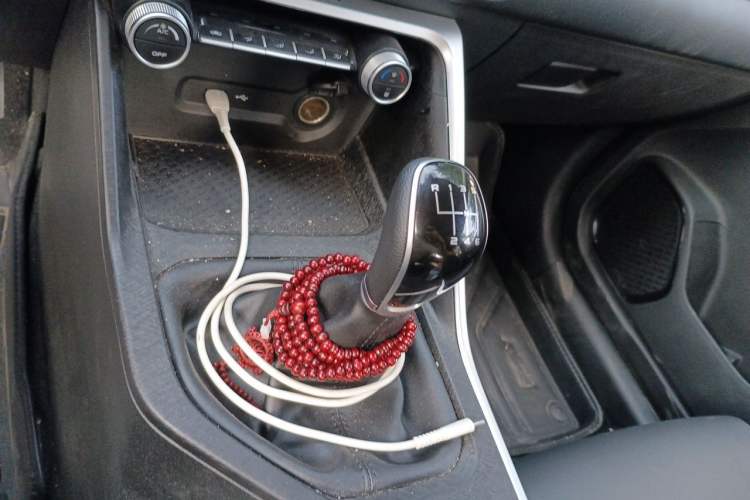 Used Geely Auto Coolray 2021 1.4T Manual Gold Edition Gear Lever