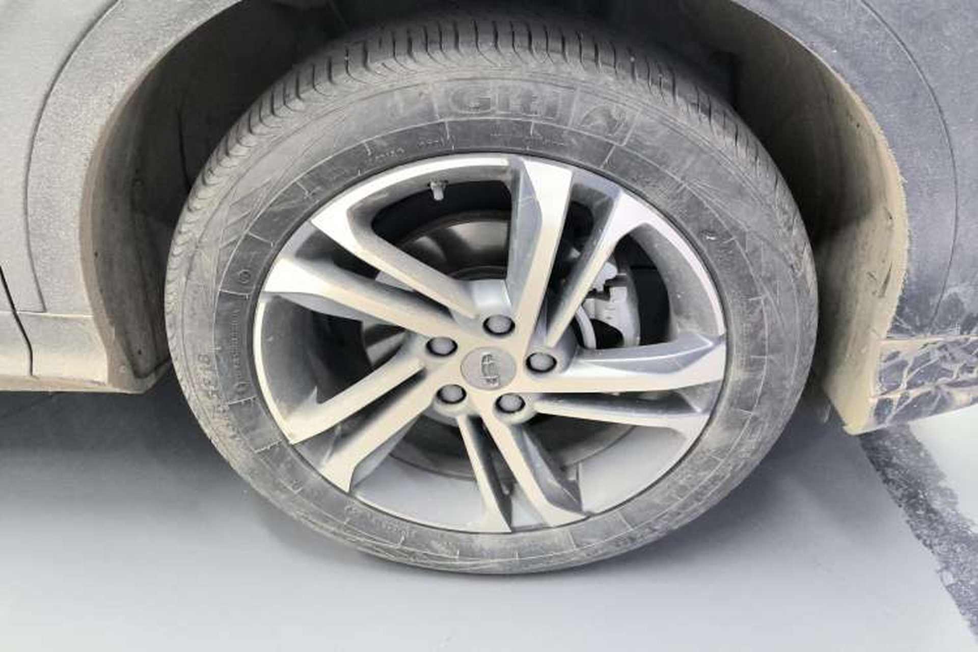 Used Geely Auto Coolray 2021 1.4T DCT Diamond Edition Left Front Wheel Hub