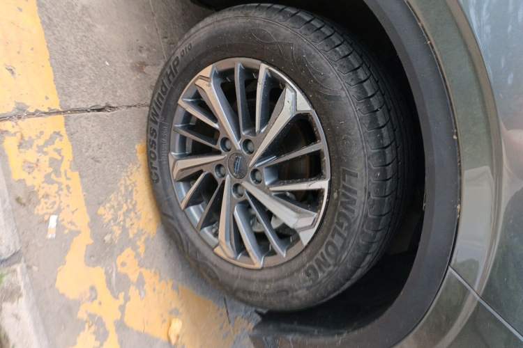Used Geely Auto Coolray 2021 1.4T Manual Gold Edition Right Front Wheel Hub