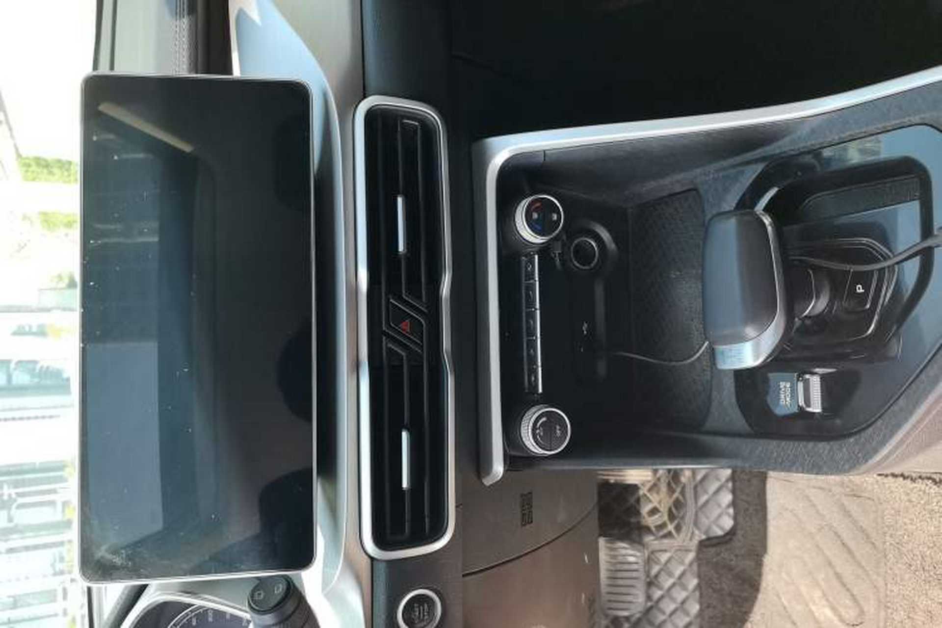 Used Geely Auto Coolray 2021 1.4T DCT Platinum Edition Audio And AC Panel