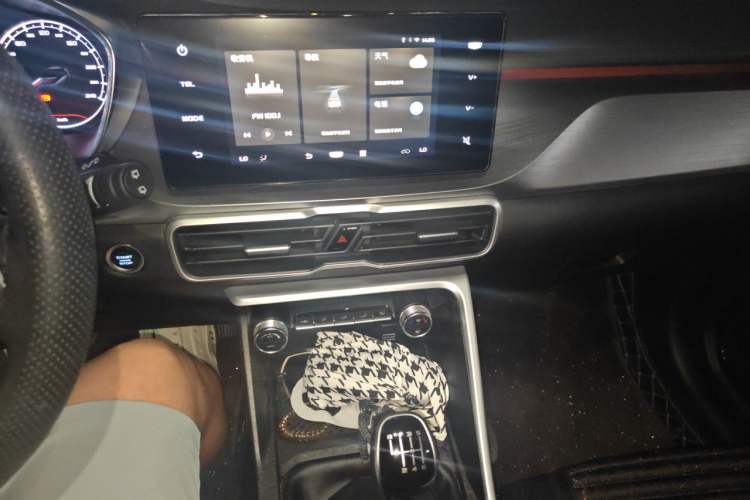Used Geely Auto Coolray 2021 1.4T Manual Gold Edition Audio And AC Panel