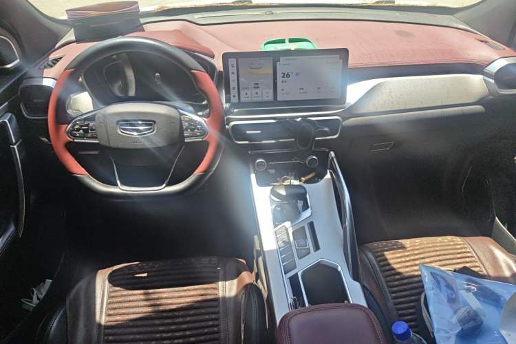 Used Geely Auto Coolray 2021 1.5TD DCT Glory Edition Center Console