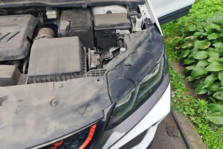 Used Geely Auto Coolray 2021 1.4T DCT Platinum Edition Engine Bay Left