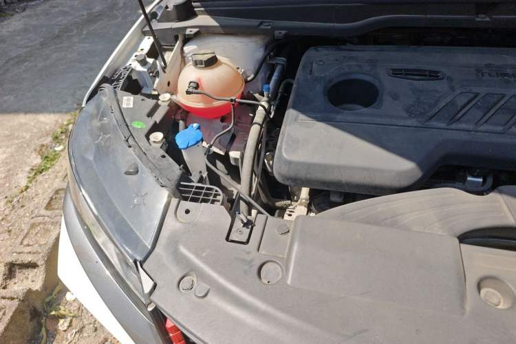 Used Geely Auto Coolray 2021 1.4T Manual Gold Edition Engine Bay Right