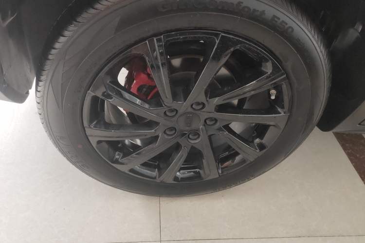 Used Geely Auto Coolray 2021 1.4T DCT Diamond Edition Exterior 3