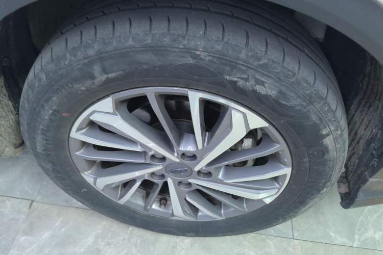 Used Geely Auto Coolray 2021 1.4T Manual Gold Edition Exterior 3