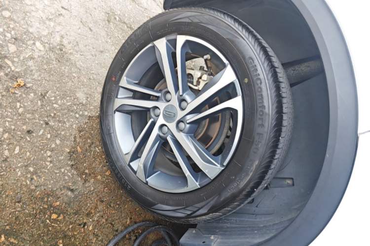 Used Geely Auto Coolray 2021 1.4T DCT Diamond Edition Exterior 5