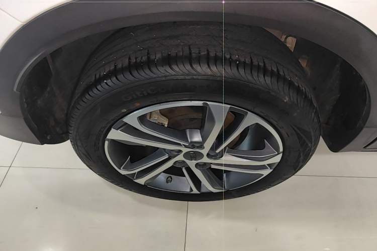Used Geely Auto Coolray 2021 1.4T DCT Diamond Edition Exterior 5
