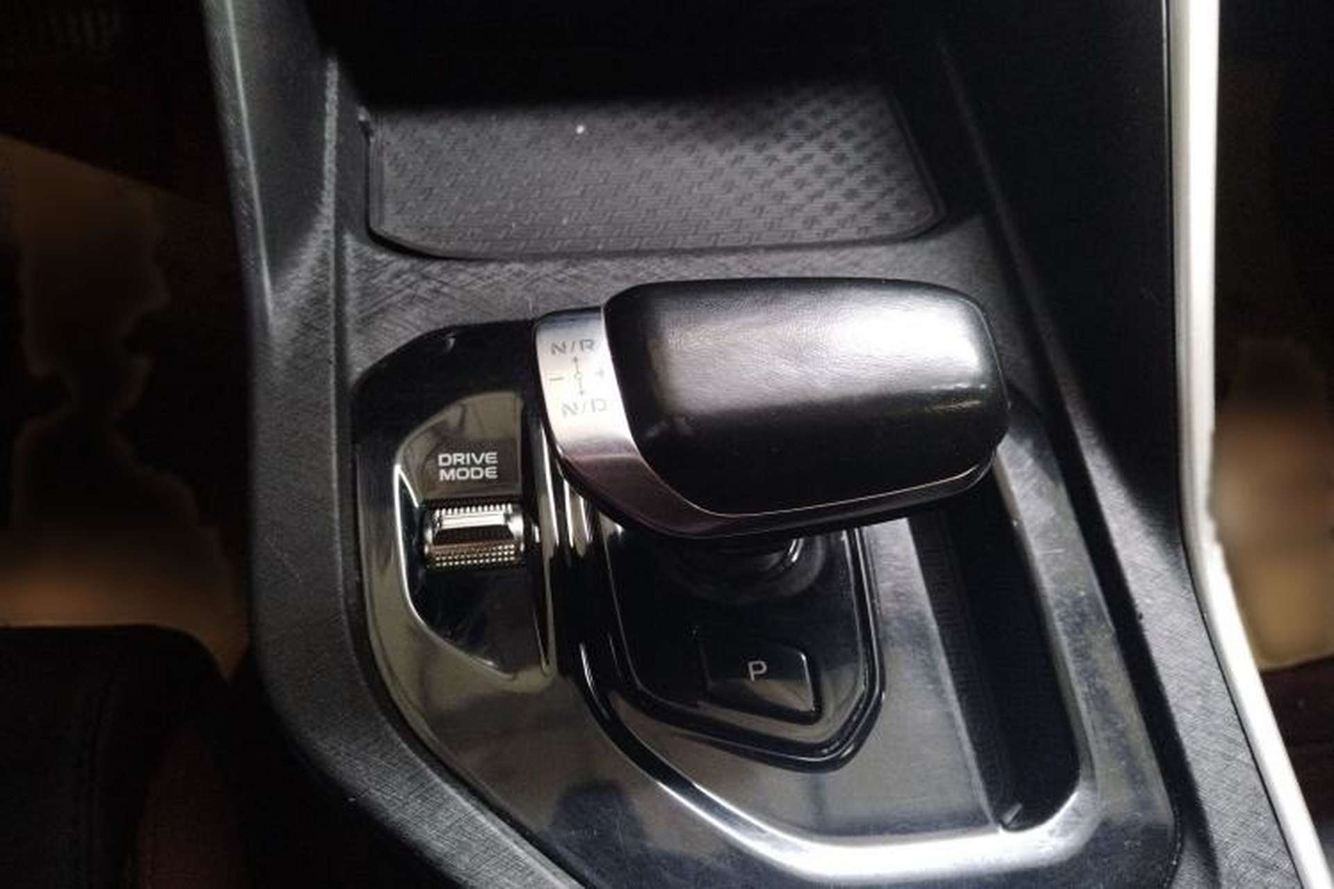 Used Geely Auto Coolray 2021 1.4T DCT Platinum Edition Gear Lever