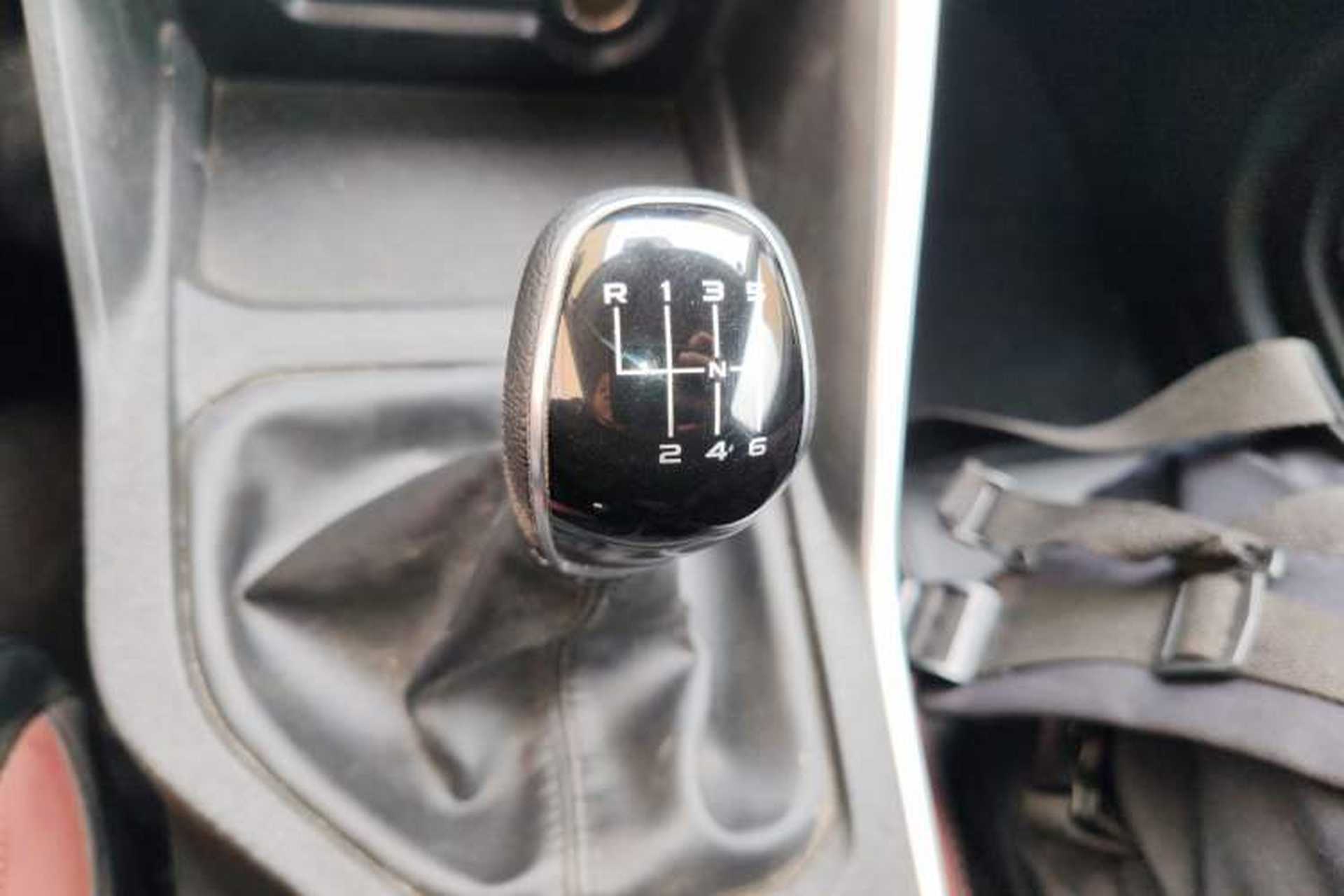 Used Geely Auto Coolray 2021 1.4T Manual Gold Edition Gear Lever