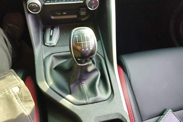 Used Geely Auto Coolray 2021 1.4T Manual Gold Edition Gear Lever