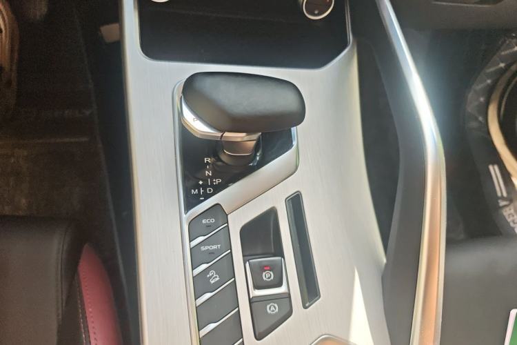 Used Geely Auto Coolray 2021 1.4T DCT Diamond Edition Gear Lever