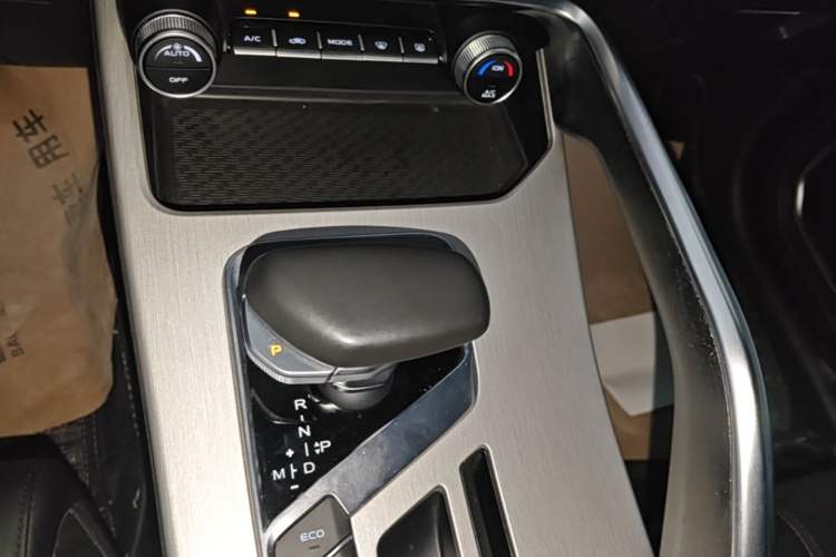 Used Geely Auto Coolray 2021 1.5TD DCT Glory Edition Gear Lever