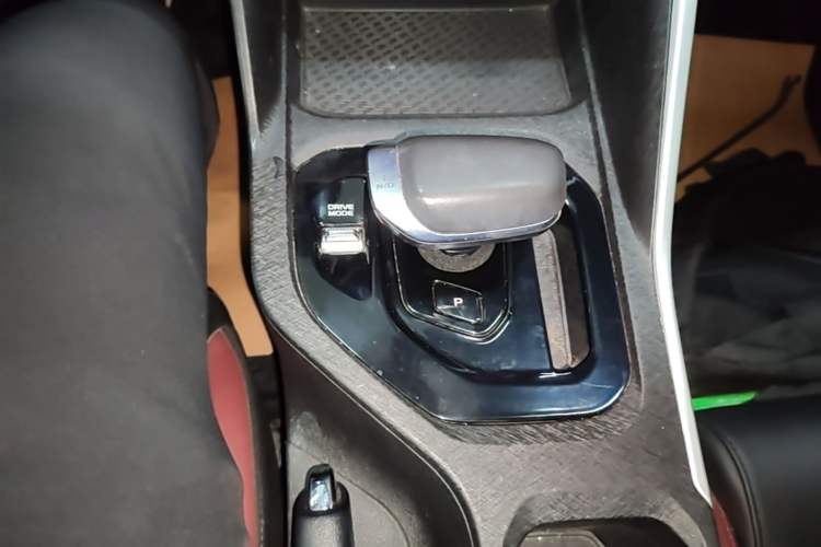 Used Geely Auto Coolray 2021 1.4T DCT Platinum Edition Gear Lever