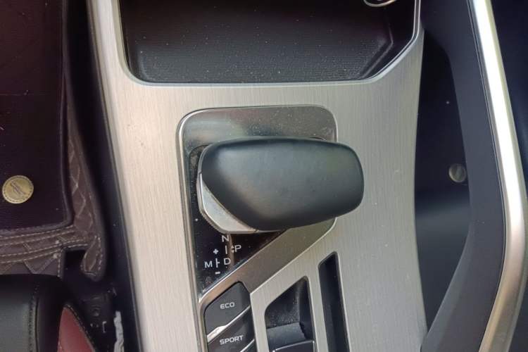 Used Geely Auto Coolray 2021 1.4T DCT Diamond Edition Gear Lever