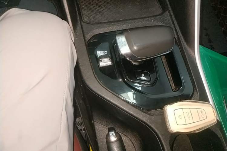 Used Geely Auto Coolray 2021 1.4T DCT Platinum Edition Gear Lever
