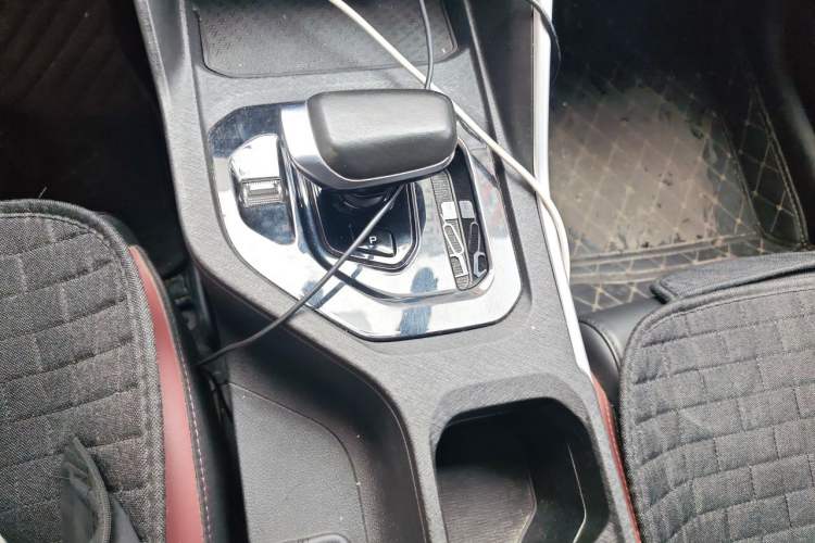 Used Geely Auto Coolray 2021 1.4T DCT Platinum Edition Gear Lever