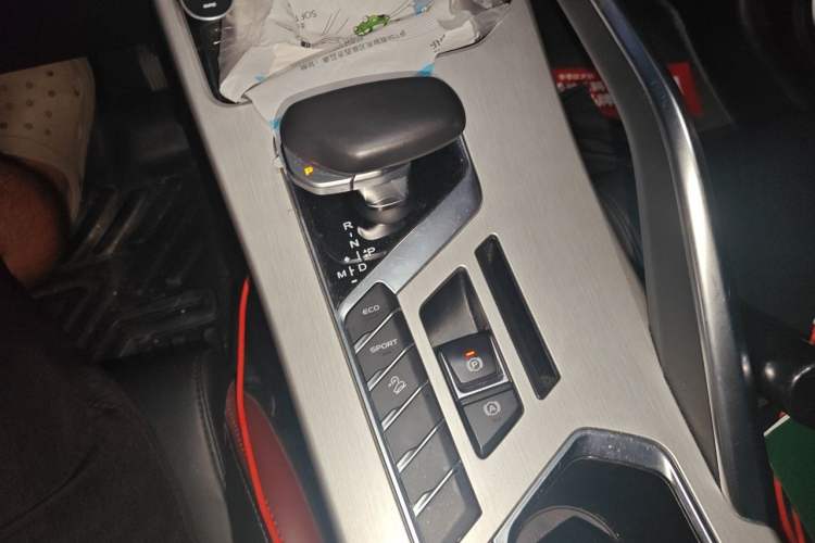 Used Geely Auto Coolray 2021 1.4T DCT Diamond Edition Gear Lever