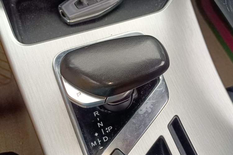 Used Geely Auto Coolray 2021 1.5TD DCT Starry Edition Gear Lever