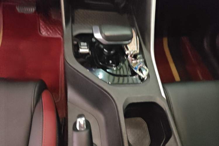 Used Geely Auto Coolray 2021 1.4T DCT Platinum Edition Gear Lever