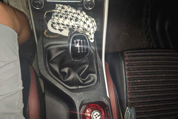 Used Geely Auto Coolray 2021 1.4T Manual Gold Edition Gear Lever