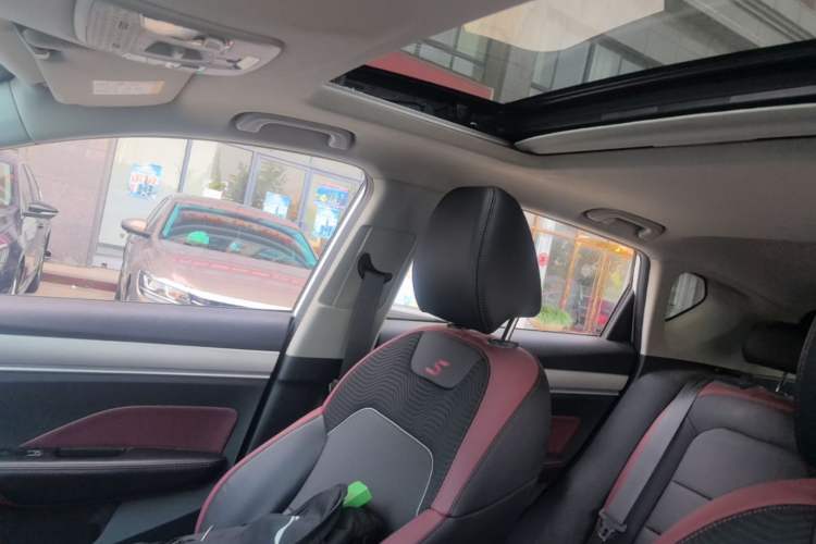 Used Geely Auto Coolray 2021 1.4T DCT Diamond Edition Headliner