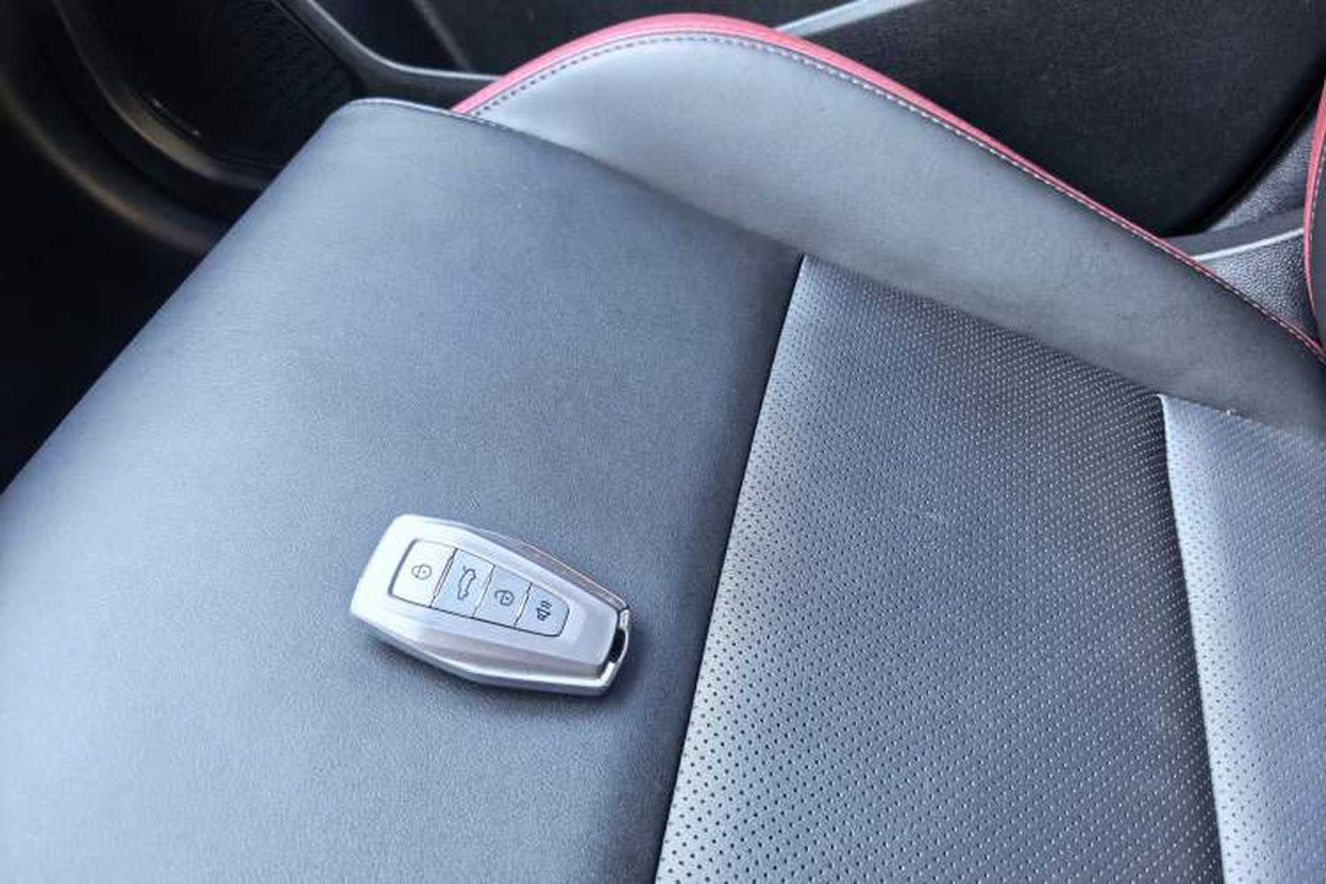 Used Geely Auto Coolray 2021 1.4T Manual Gold Edition Interior 1