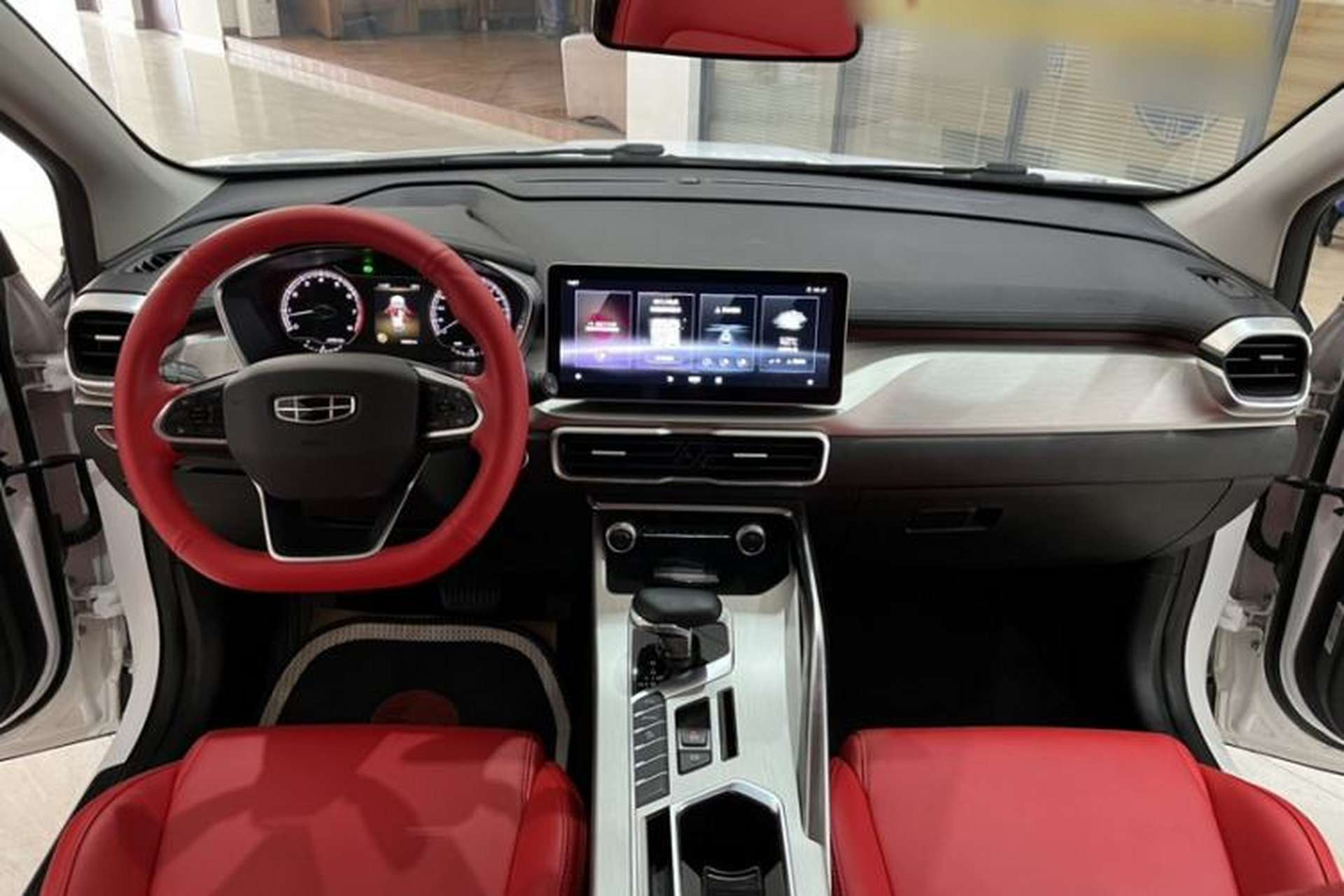 Used Geely Auto Coolray 2021 1.4T DCT Diamond Edition Interior 1