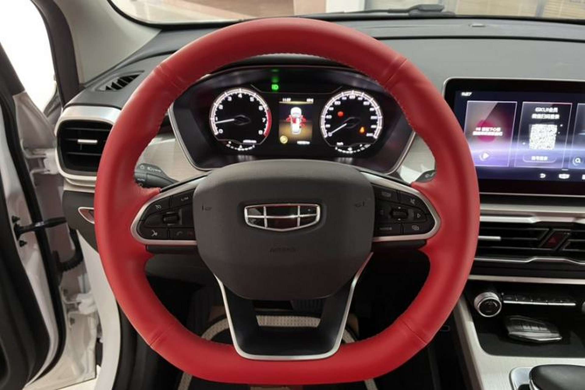 Used Geely Auto Coolray 2021 1.4T DCT Diamond Edition Interior 2