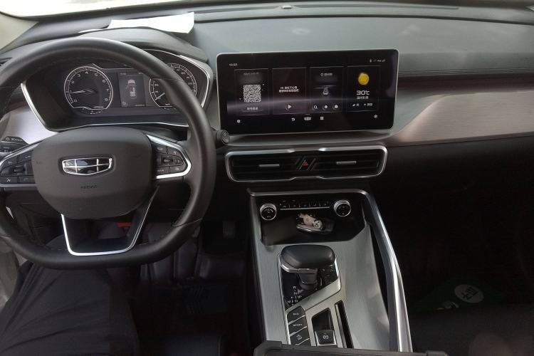 Used Geely Auto Coolray 2021 1.4T DCT Diamond Edition Interior 2