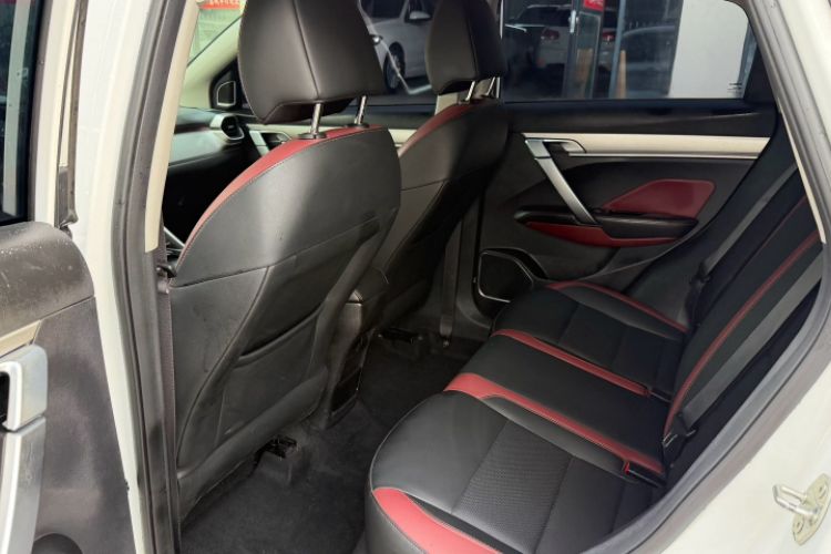Used Geely Auto Coolray 2021 1.4T DCT Platinum Edition Interior 2