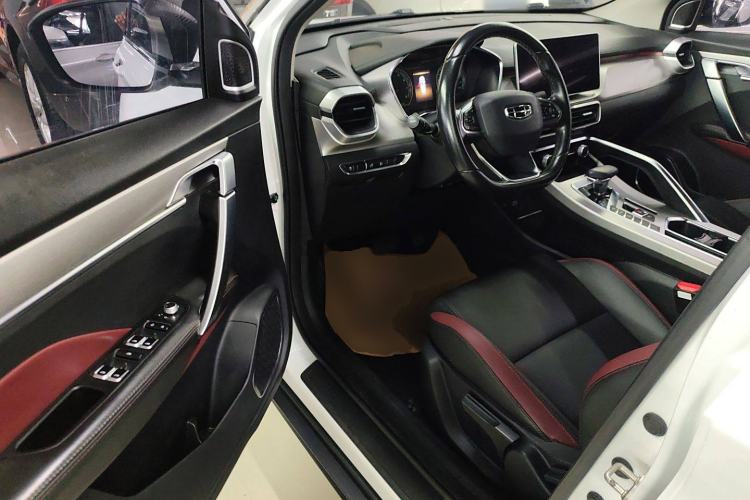 Used Geely Auto Coolray 2021 1.4T DCT Diamond Edition Interior 3
