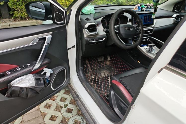 Used Geely Auto Coolray 2021 1.4T DCT Diamond Edition Interior 3