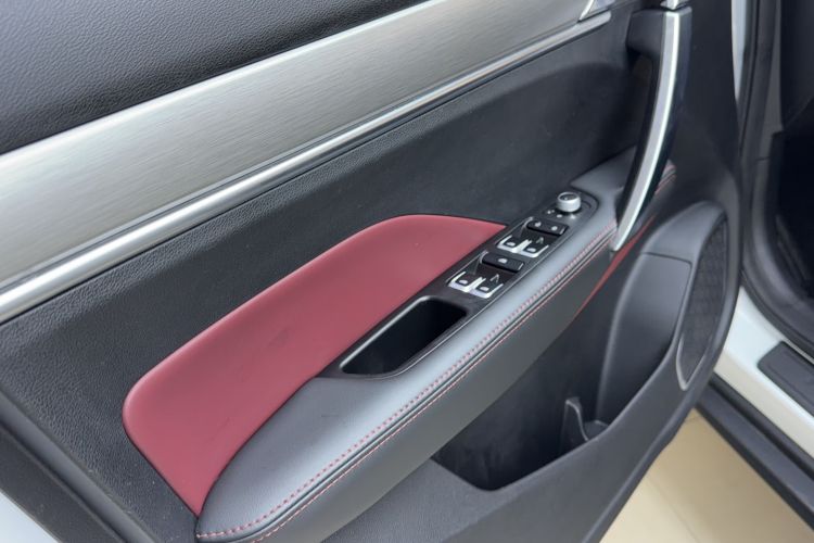 Used Geely Auto Coolray 2021 1.4T DCT Platinum Edition Interior 3