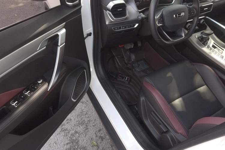 Used Geely Auto Coolray 2021 1.4T DCT Diamond Edition Interior 3