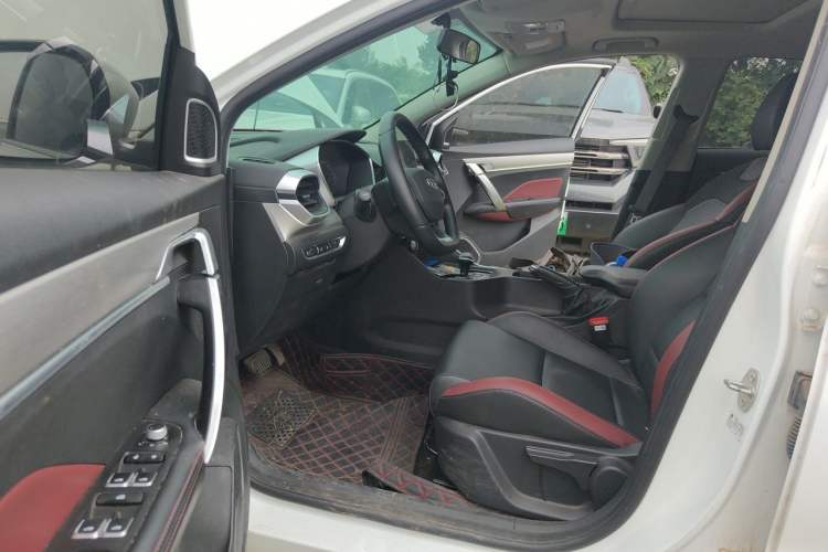 Used Geely Auto Coolray 2021 1.4T DCT Platinum Edition Interior 3