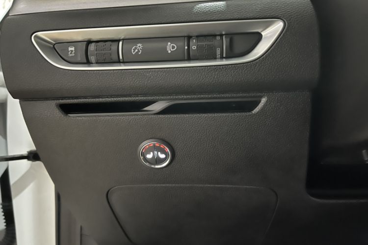Used Geely Auto Coolray 2021 1.4T Manual Gold Edition Interior 4