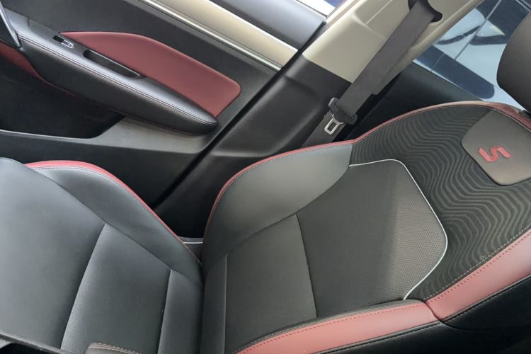 Used Geely Auto Coolray 2021 1.4T DCT Platinum Edition Interior 5