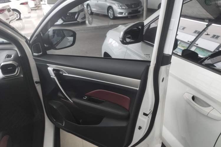Used Geely Auto Coolray 2021 1.4T DCT Diamond Edition Interior 5
