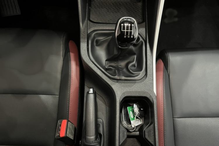 Used Geely Auto Coolray 2021 1.4T Manual Gold Edition Interior 5