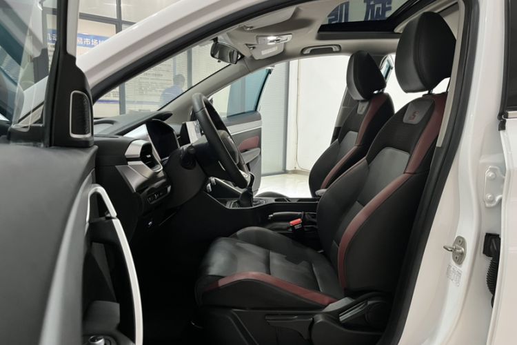 Used Geely Auto Coolray 2021 1.4T Manual Gold Edition Interior 6