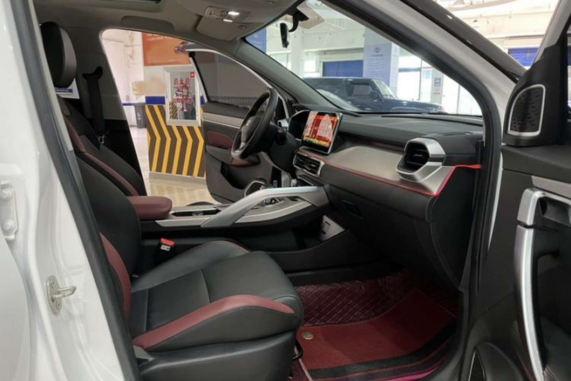 Used Geely Auto Coolray 2021 1.4T DCT Diamond Edition Interior 9