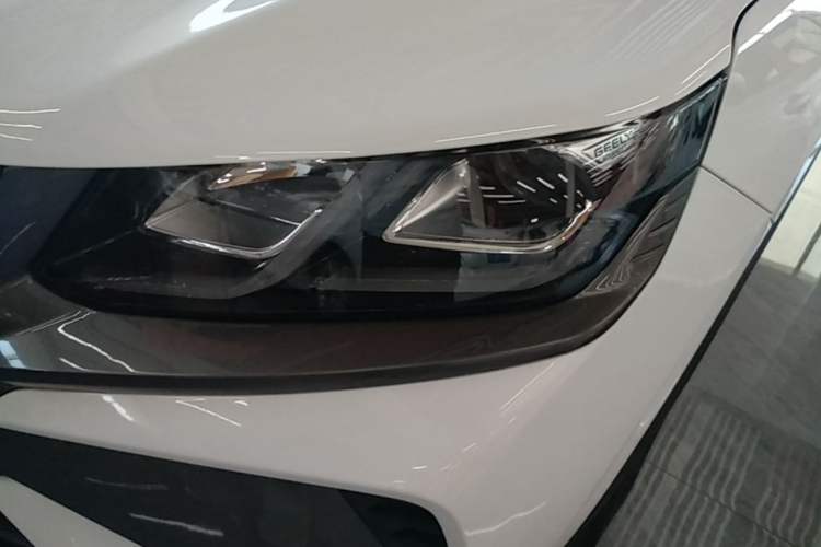 Used Geely Auto Coolray 2021 1.4T DCT Platinum Edition Left Front Headlight