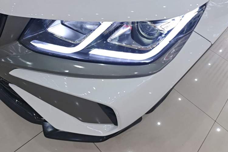 Used Geely Auto Coolray 2021 1.4T DCT Platinum Edition Left Front Headlight