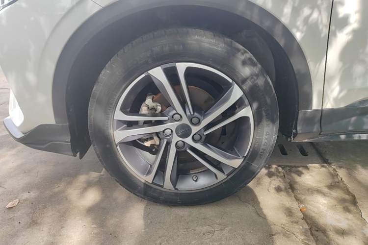 Used Geely Auto Coolray 2021 1.4T DCT Diamond Edition Left Front Wheel Hub